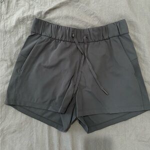 Lululemon on the fly short